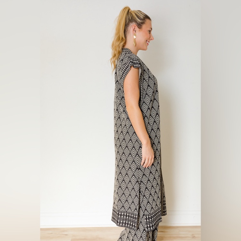 ‘See & Be Seen’ Lavish Jacquard Tapestried Long Open Cardigan/Sweater/Vest Set - Picture 11 of 13